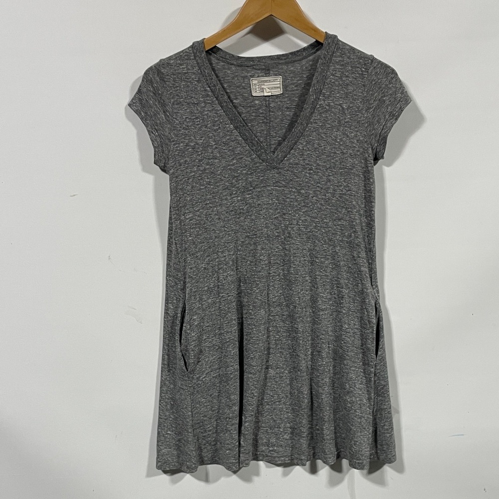 Current/elliot Gray V-Neck Short Sleeve Swing Top